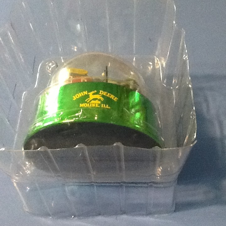 JOHN DEERE GLOBE