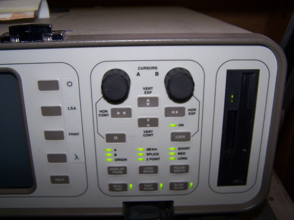 LASER PRECISION TD-2000 OTDR Optical Time Domain Reflectometer Fiber Testing