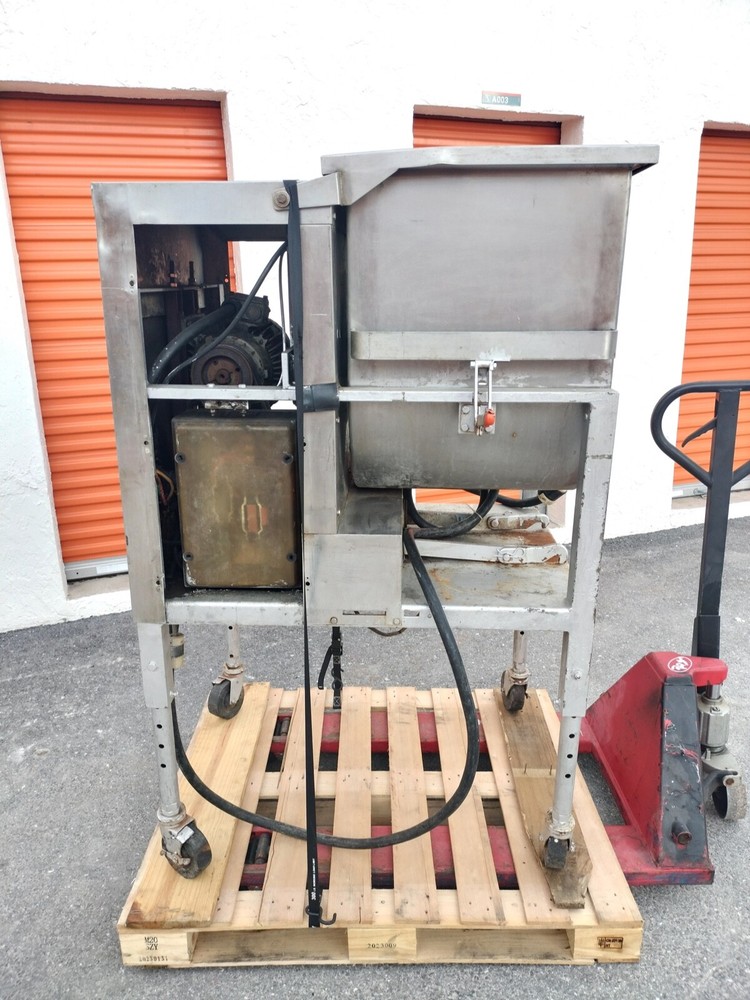 Hollymatic Meat Grinder - Parts Missing