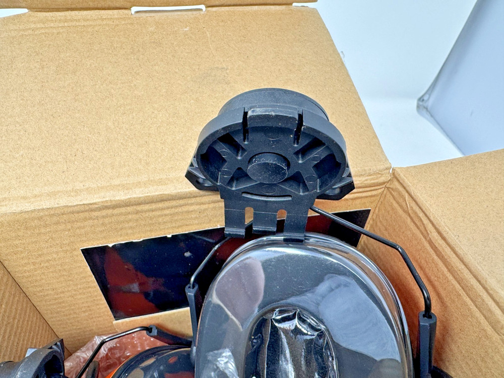 Walkers MAXPROTEC Active Safety Listening Hardhat Muff