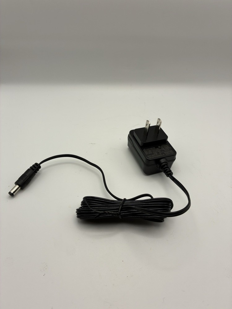 Amazon Basics Digital Postal Table Top Scale, AC Adapter,65 pound, Black Working