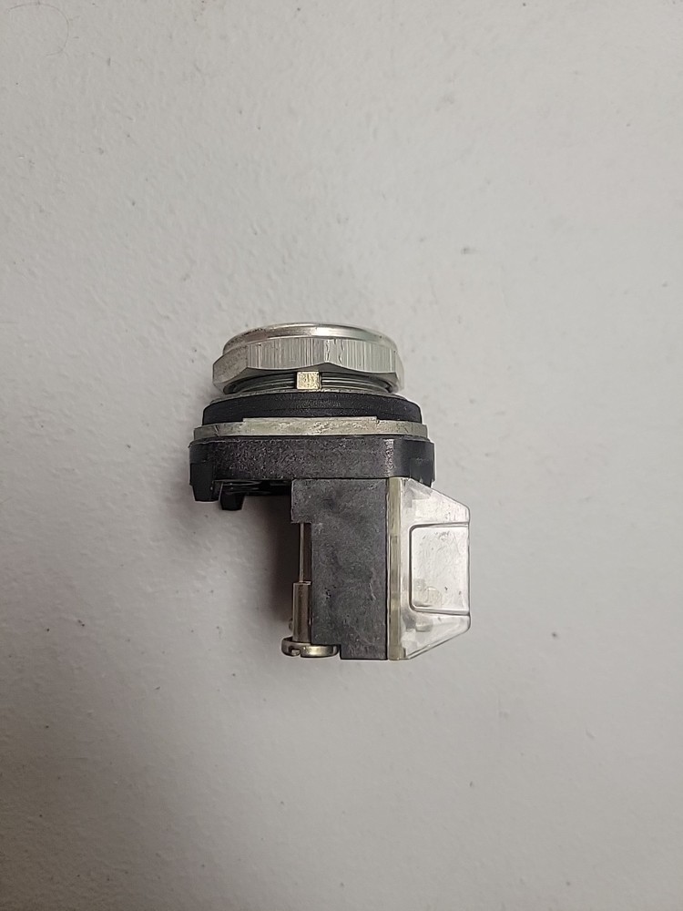 AllenBradley 800T-XD1 Series D Push Button