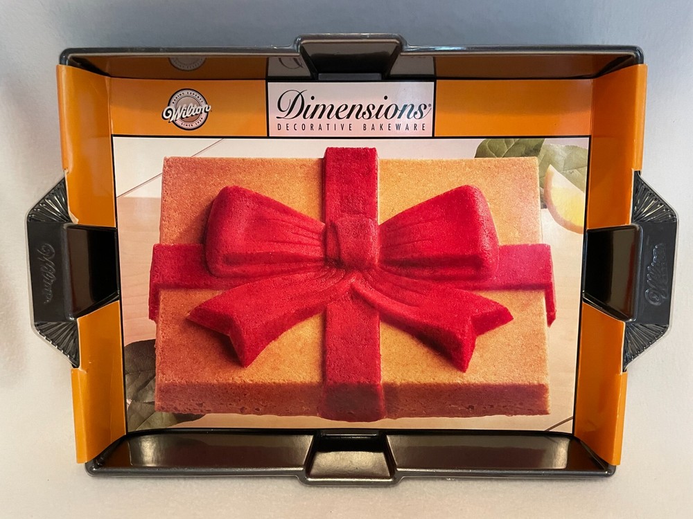 Wilton Dimensions Decorative Bakeware New