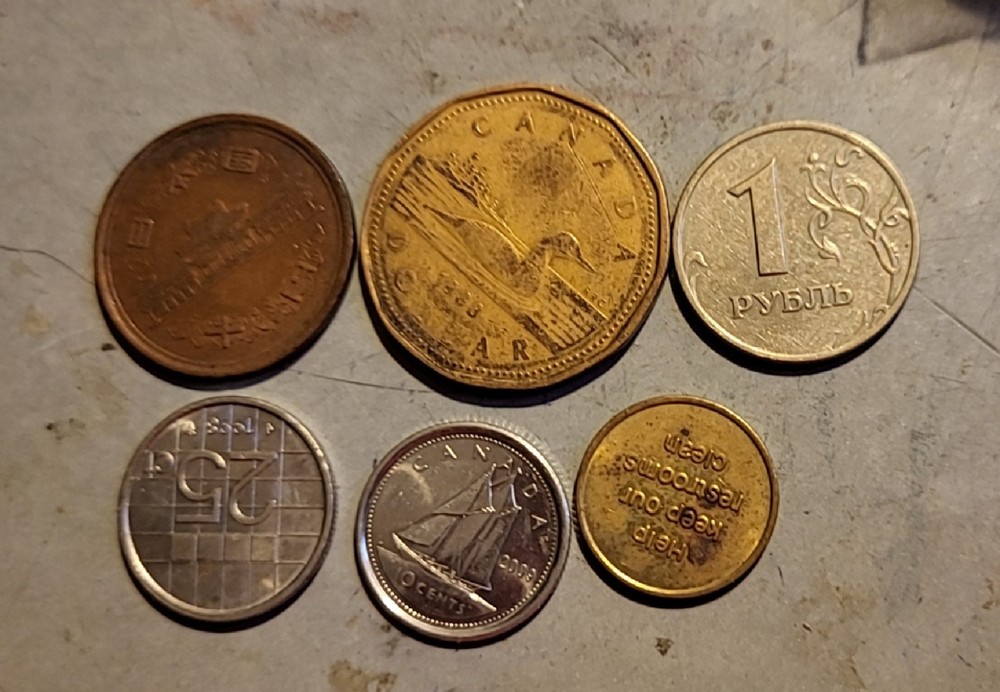 Coins from Various Countries 6pcs j6