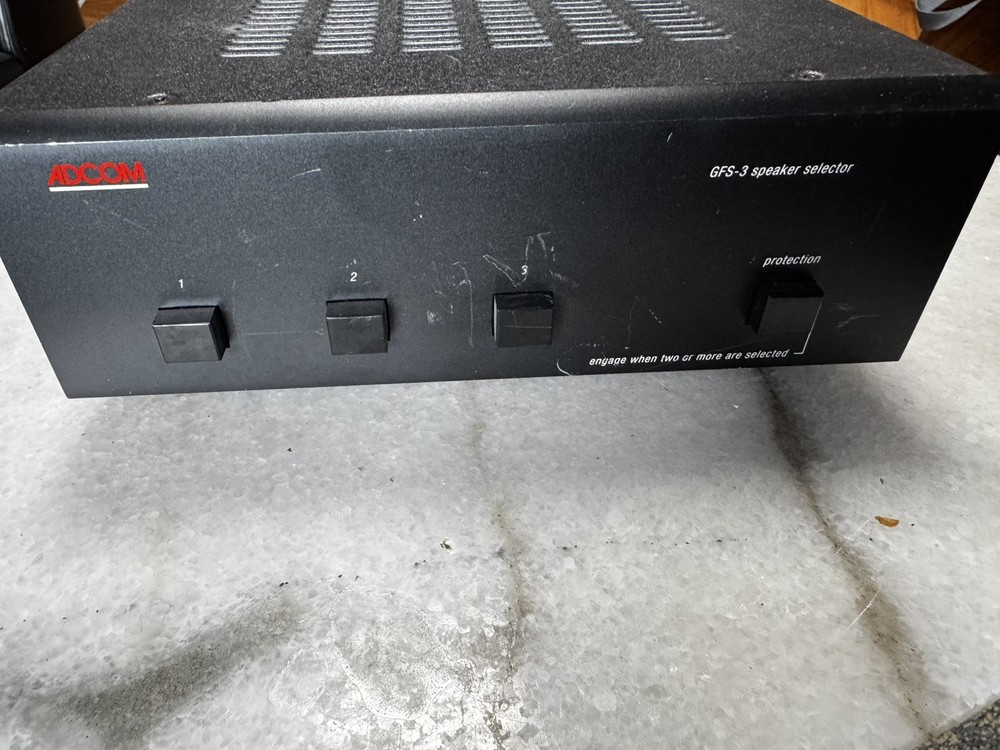 ADCOM GFS-3 Speaker Selector