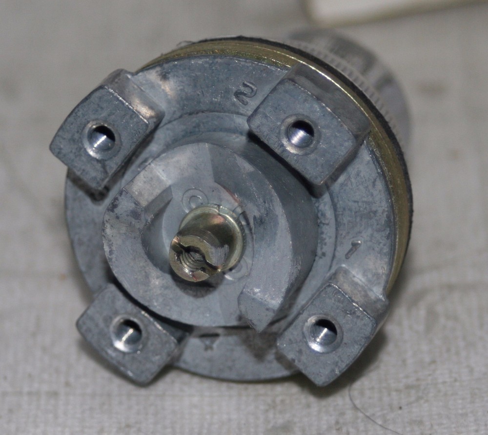 Sylvania UXAA-C2A Type HO Oiltight Pushbutton Key Selector Switch Operator