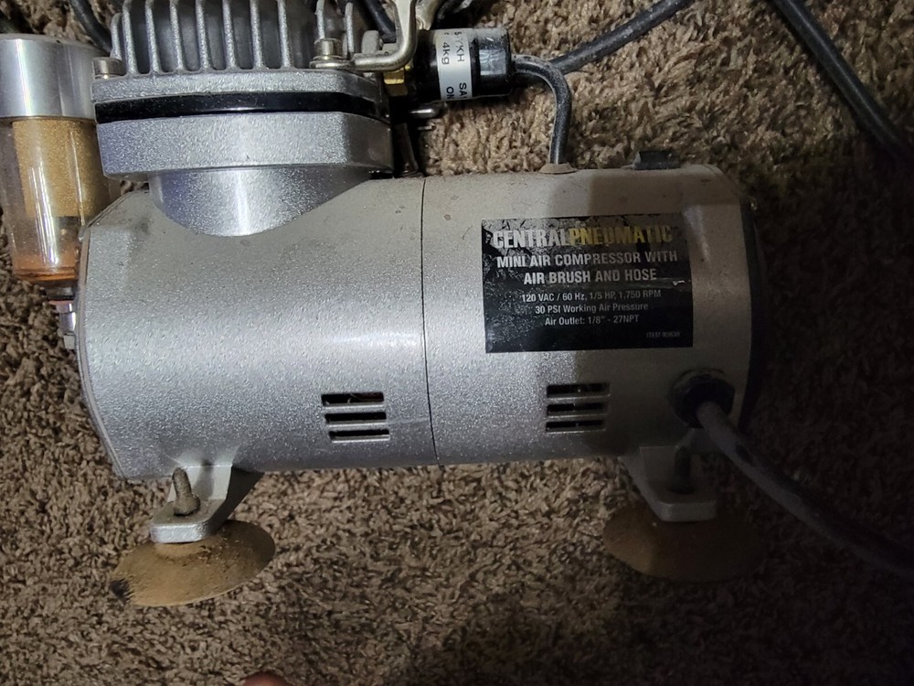 CENTRAL PNEUMATIC NO. Professional MINI AIR COMPRESSOR