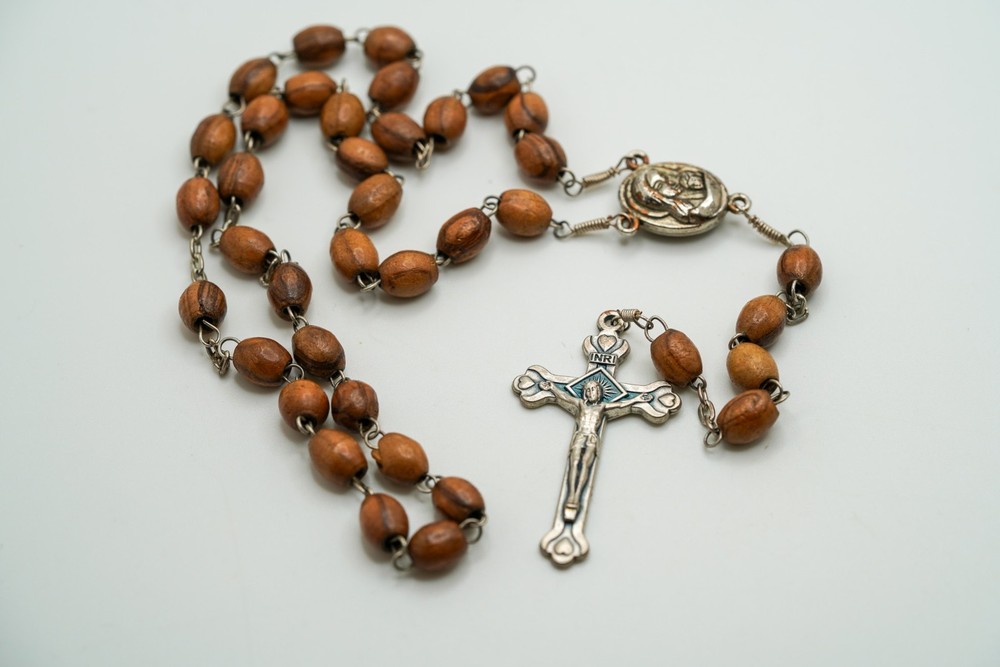 Vintage Olive Wood Bead Jerusalem Rosary 18" Loop JB45