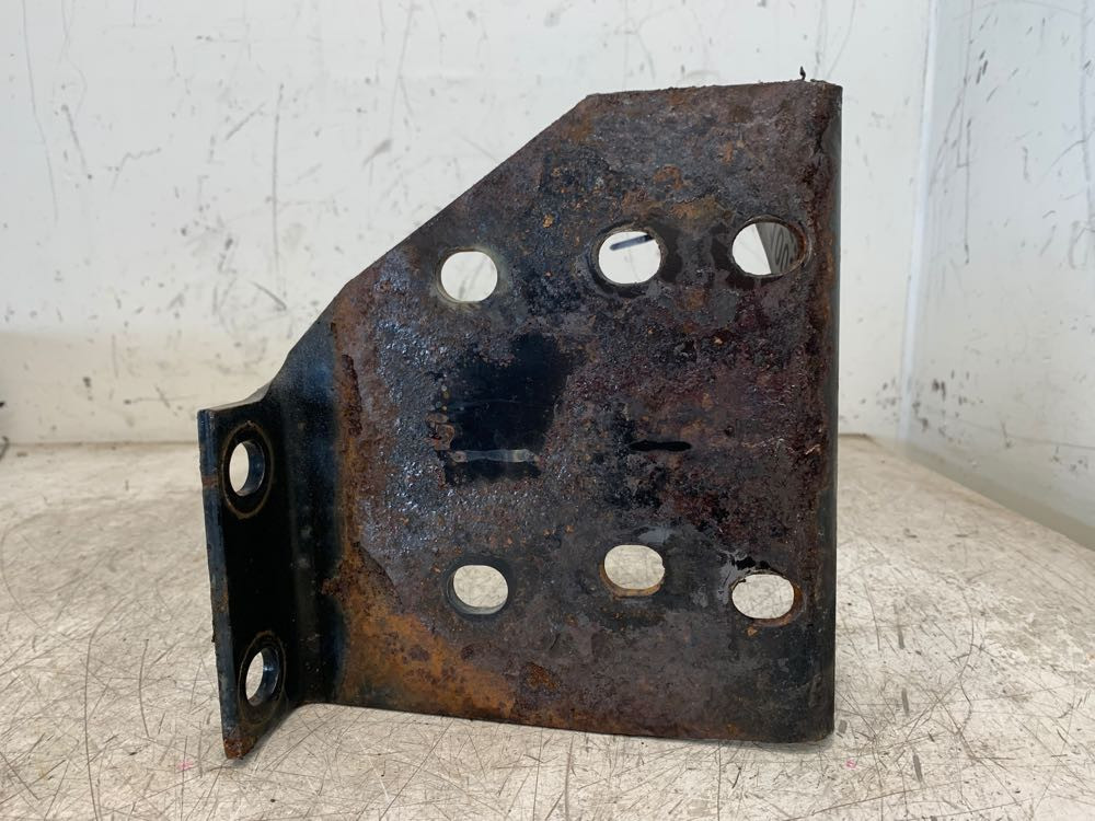 2009 Peterbilt 335 Frame Brackets (753-10098)