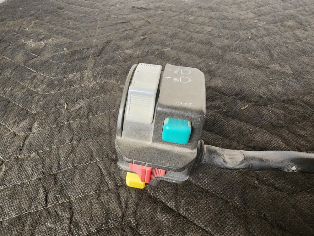 #A372 2010 Can Am Outlander MAX 400 Start Button Kill Headlight Switch OEM