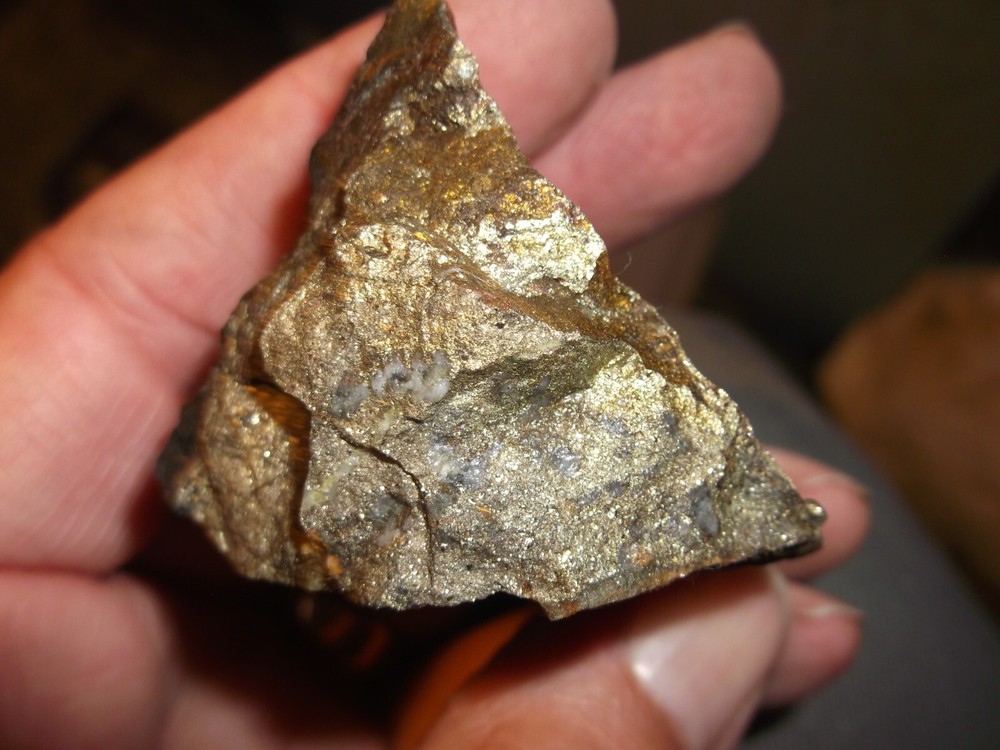 Gold, silver, copper, 135 grams samples ,ore high grade .