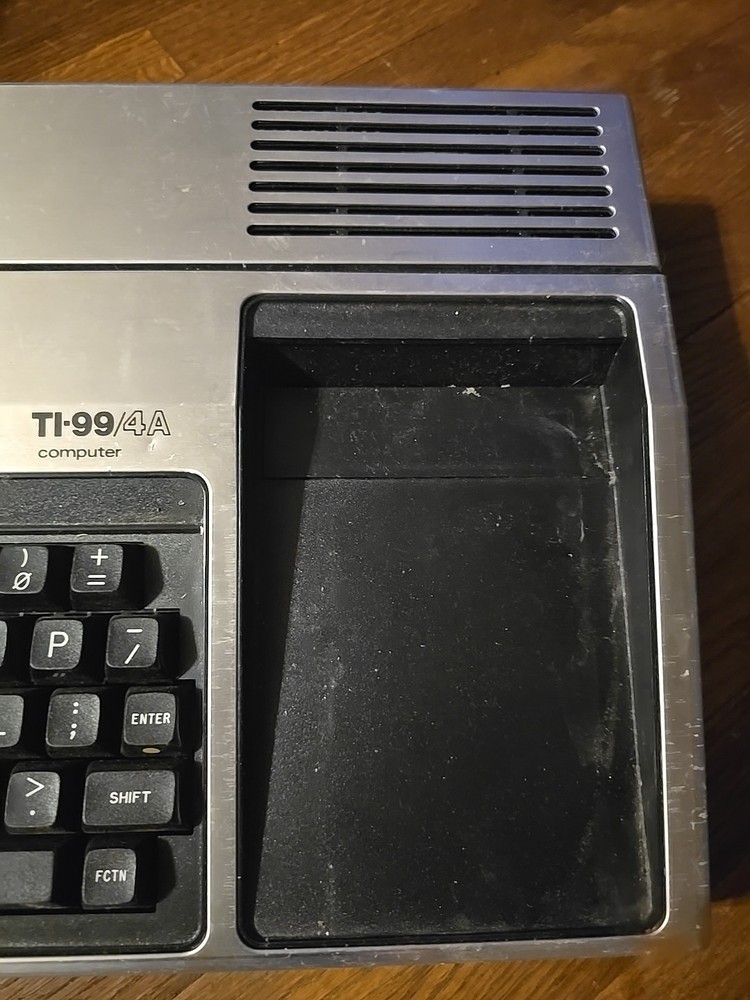 Texas Instruments Ti-99/4A Home Computer Vintage UNTESTED -- As Is