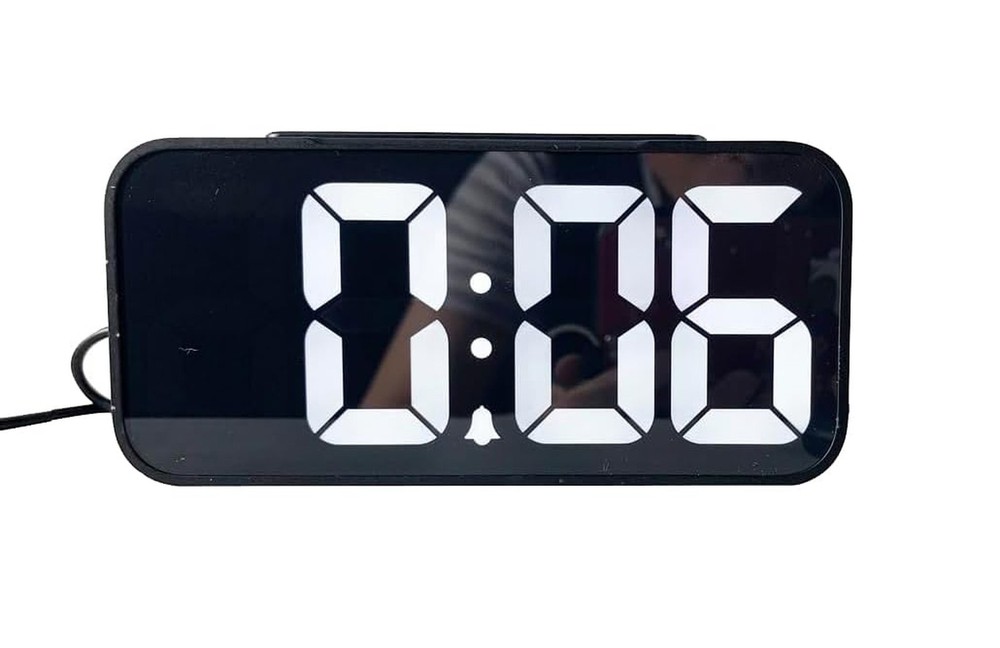 Square LED Single Alarm Clock with Snooze Function for Bedroom, Clear LED Dis...