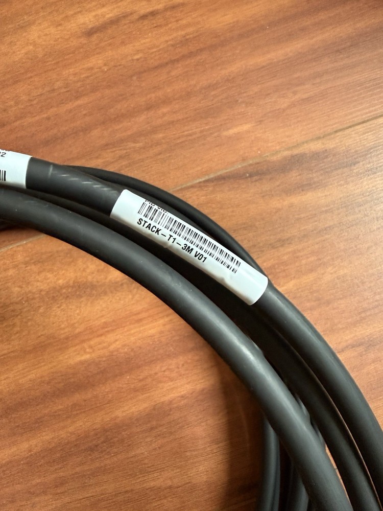 Cisco STACK-T1-3M stacking cables