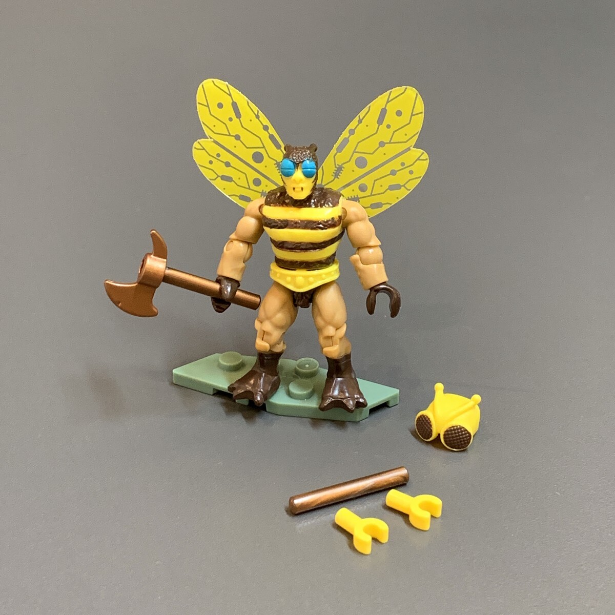Ultra Rare NEW 2 MEGA Construx ETERNIA BATTLEGROUND MOTU BUZZ-OFF WEBSTOR FIGURE