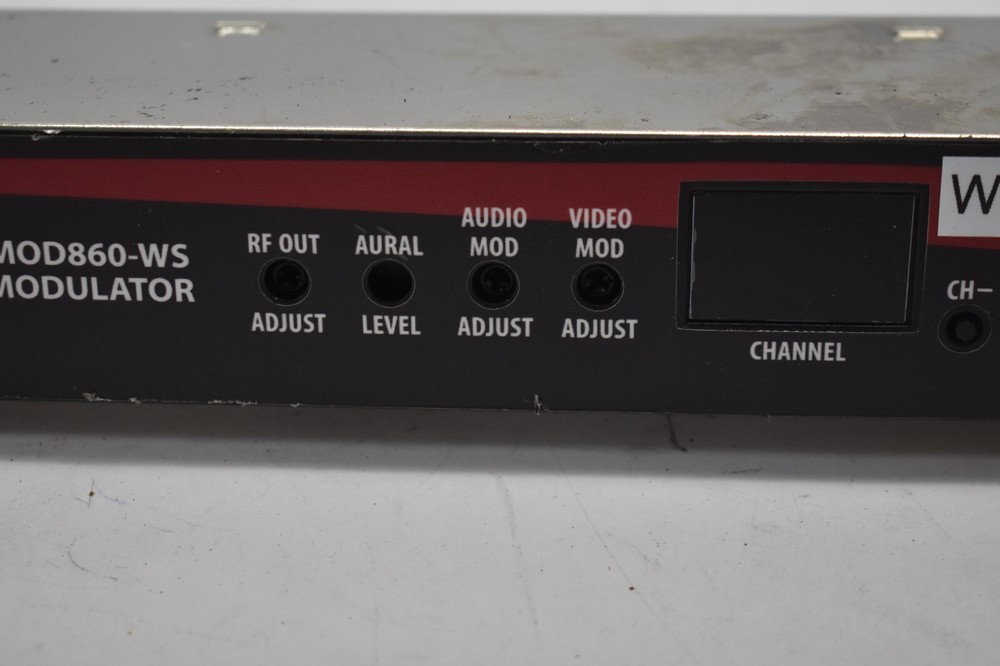 MultiCom Webmd high Bandwidth 860 Agile Modulator 60dBmV RF Output Level