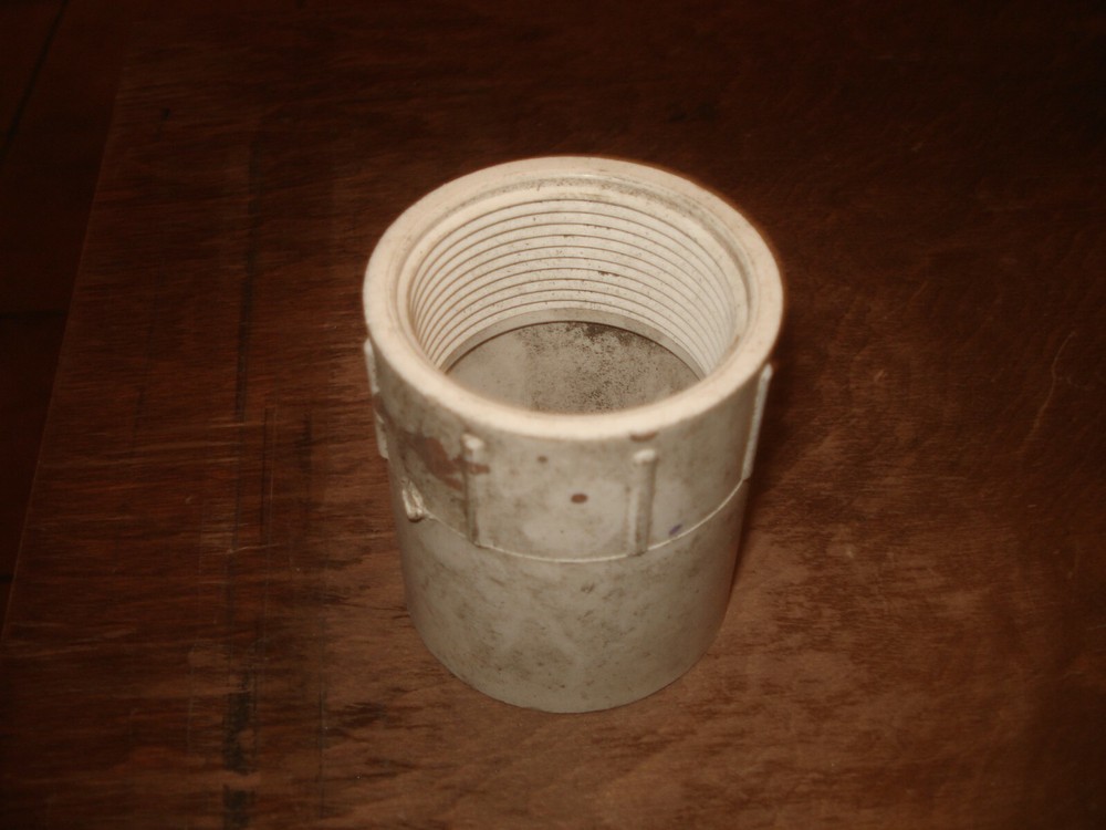 Dura 1 1/2" Slip Coupling PVC Threaded inside