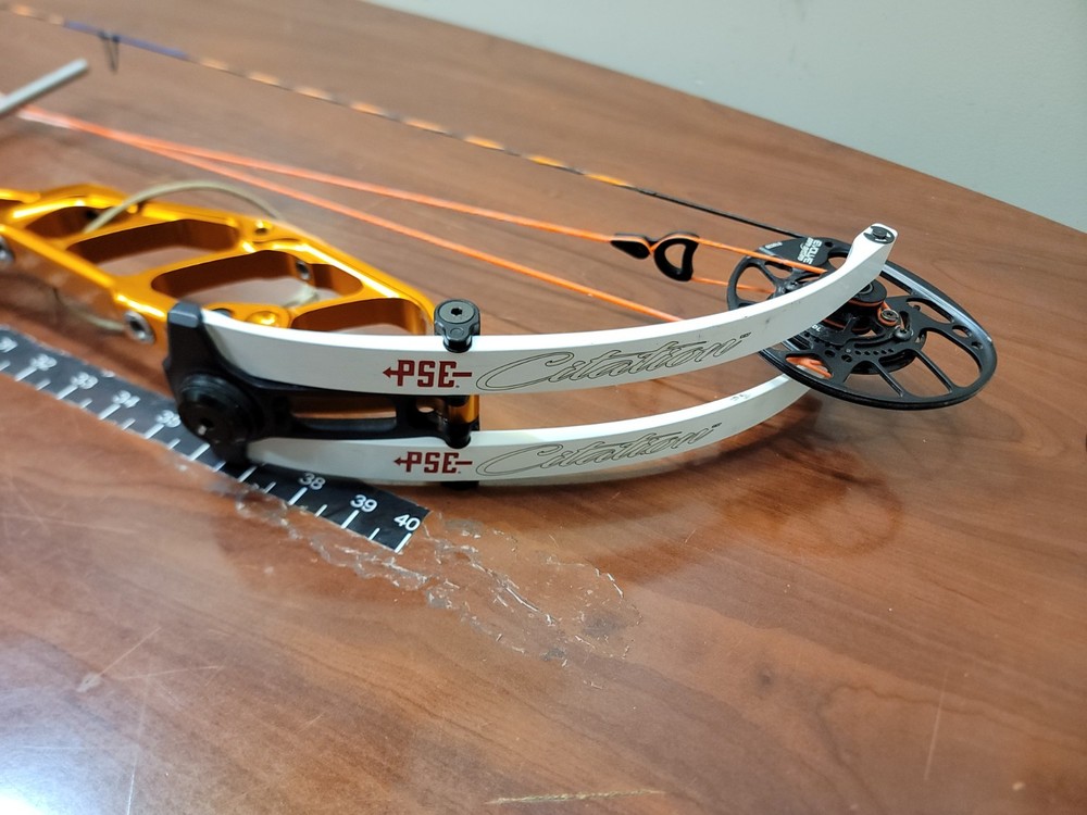 PSE Citation 40 RH Target Archery Compound Bow, Evolve Cam System 28" 60lb Draw