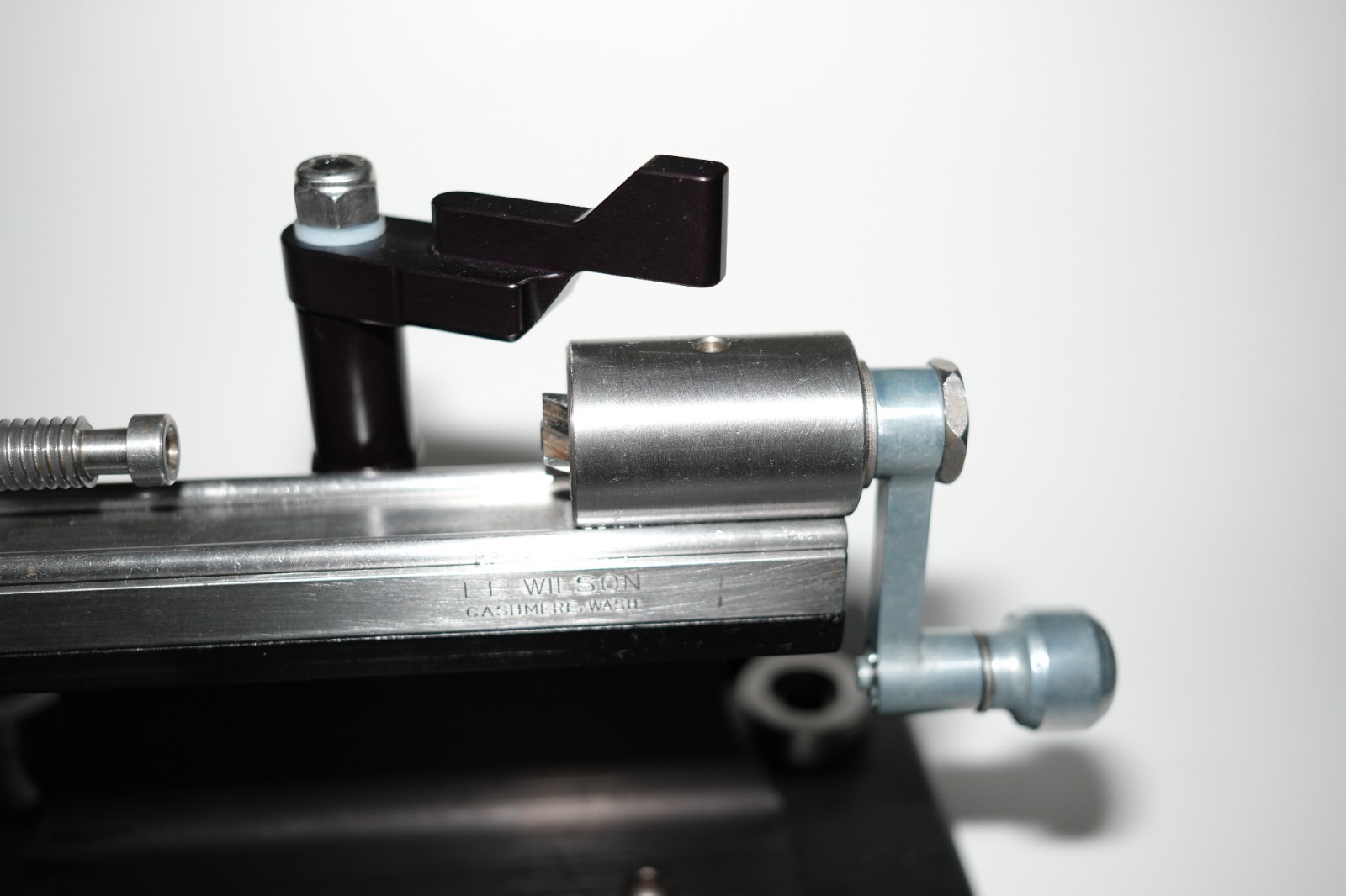 L.E. WILSON / Sinclair Premium Case Trimmer with Stand, 5 case Holders