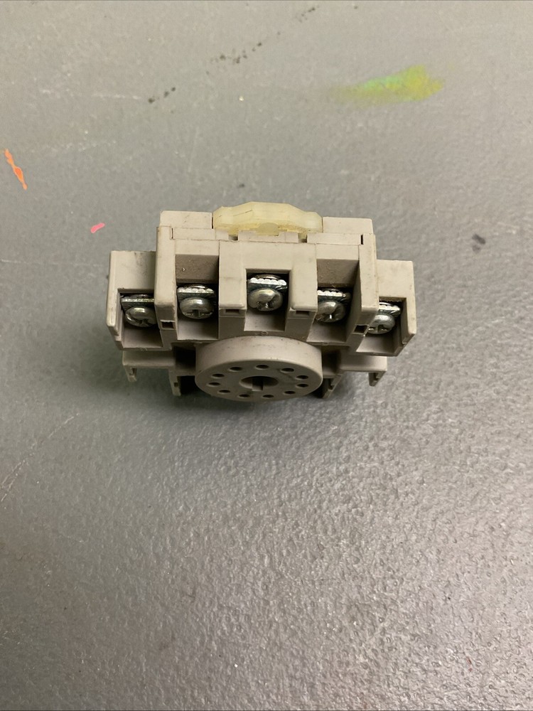 DAYTON RELAY SOCKET 6X156F - ECS