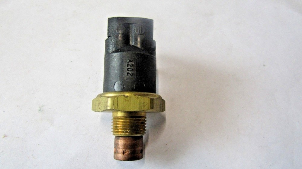 Ported Vacuum Switch Standard PVS53