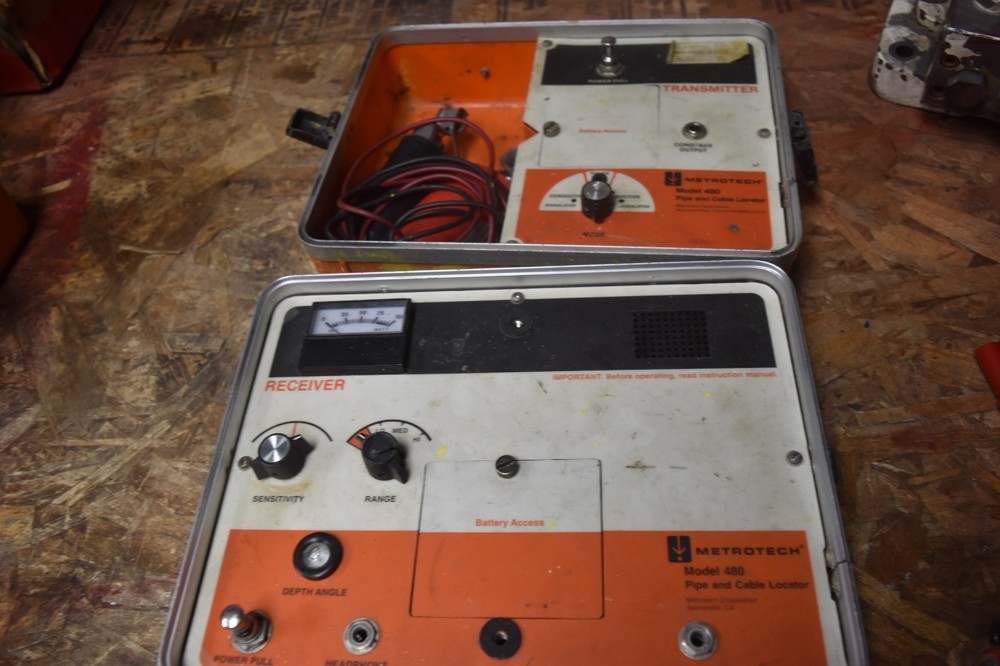 Metrotech 480 RECEIVER & TRANSMITTER PIPE & CABLE LOCATOR