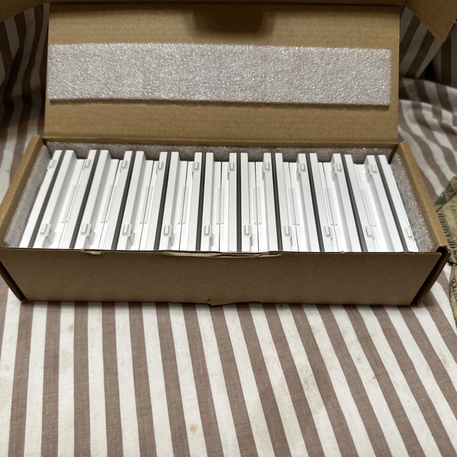 NEW 20 Pieces Solum Electronic Shelf Label 2.6" BWRY Newton Pro EL026F6W4A /NWH