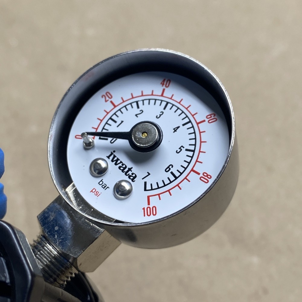 IWATA 100 PSI SPRAY REGULATOR