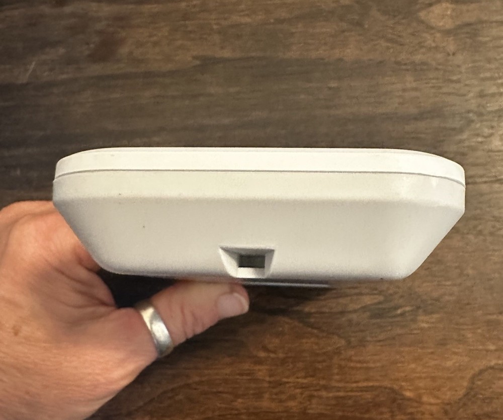 SimpliSafe Home Security System Keypad Remote White Model SSKP3