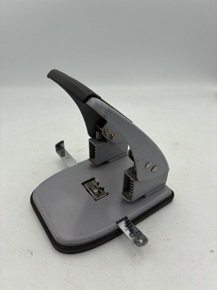 Heavy-Duty 2 Hole Punch 20 Sheets