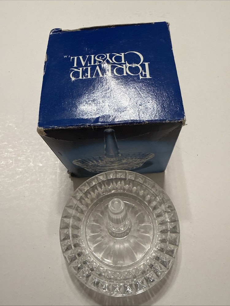 FOREVER CRYSTAL RINGHOLDER New