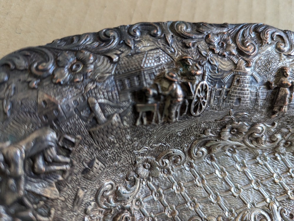 Vintage Silver Plate REPOUSSE Colonial Scene OVAL TRAY Design 7" X 13"