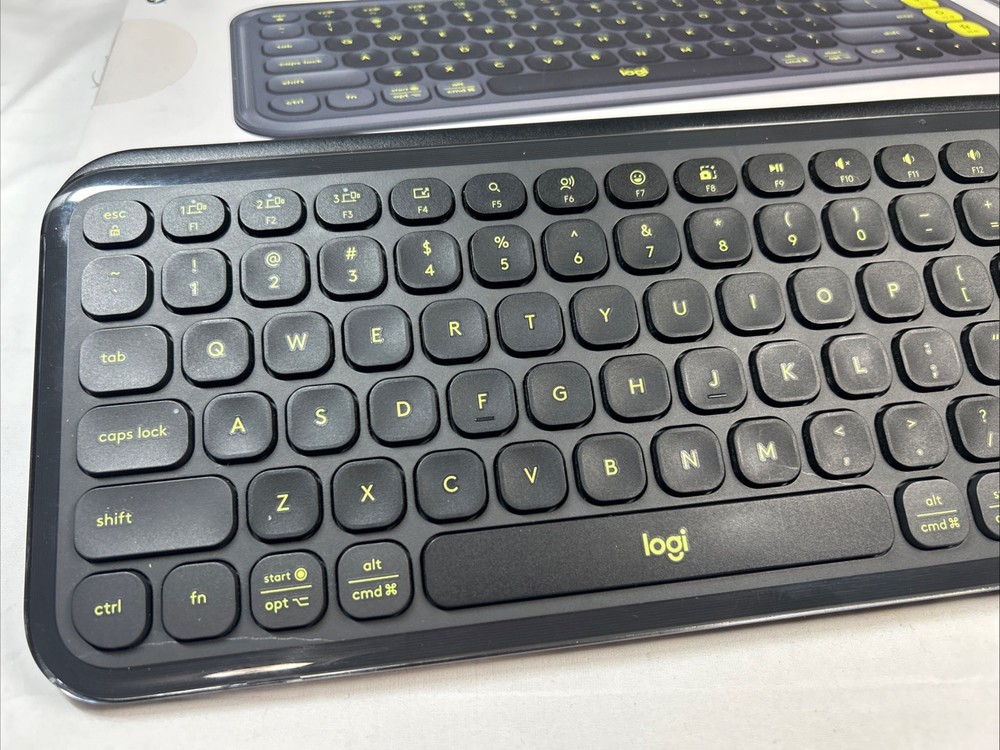 Logitech POP ICON COMBO Compact Wireless Bluetooth Keyboard and Mouse