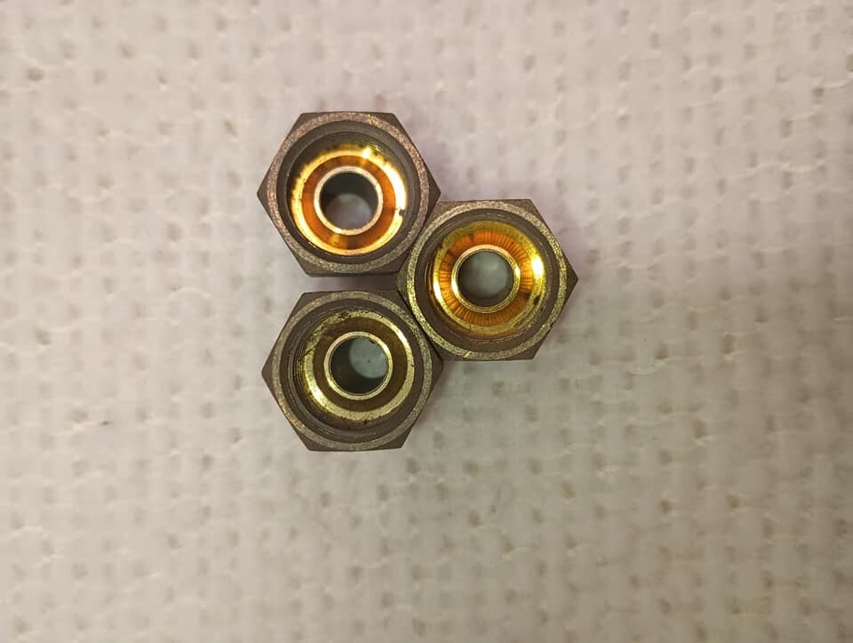 PCM PLEASURECRAFT MARINE ENGINE FITTING R024146