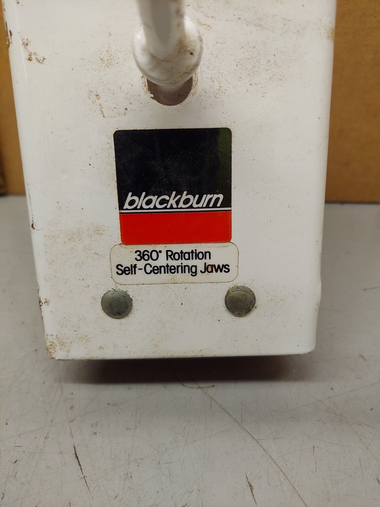 Blackburn Bike Work Bench Self Centering Jaws