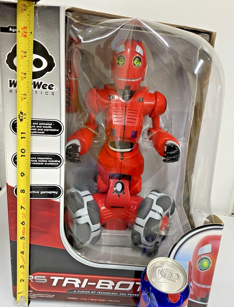 RS Tri-Bot NIB Interactive Remote Control Robot WowWee Robotics 8042 Collection