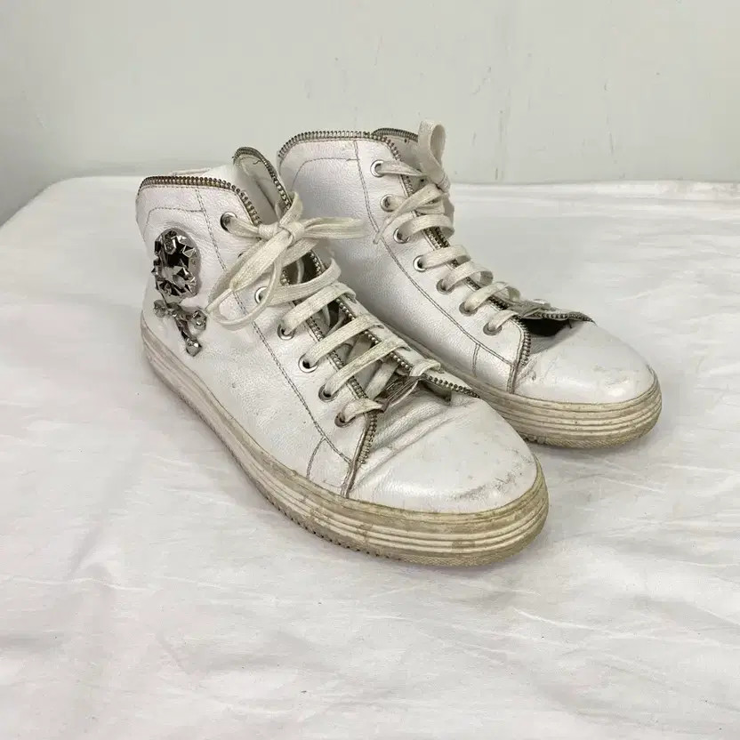Philippe Plain Skull High Top Sneakers 260 61