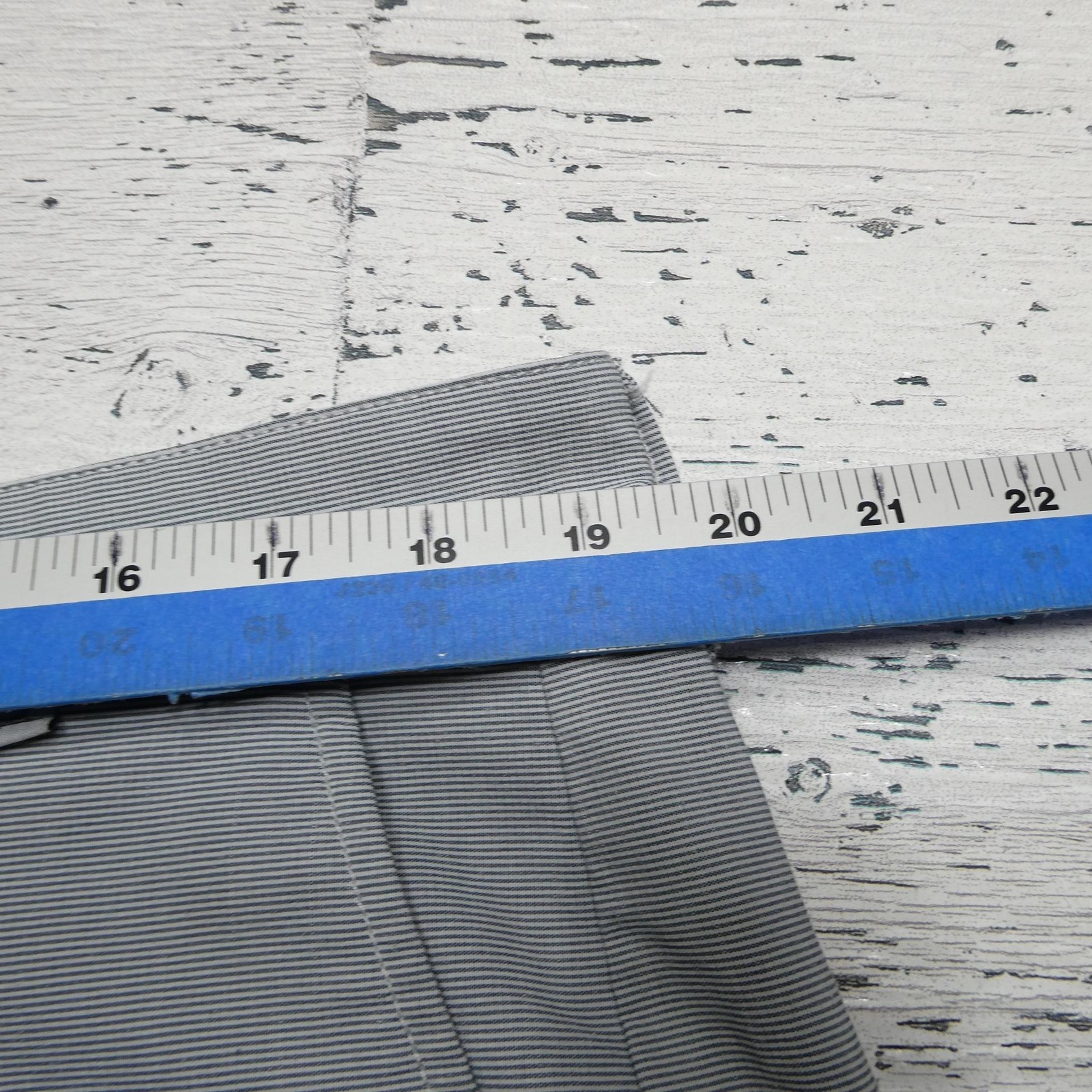 Travis Mathew Golf Shorts Mens Size 39 Gray Microstripe Performance Stretch