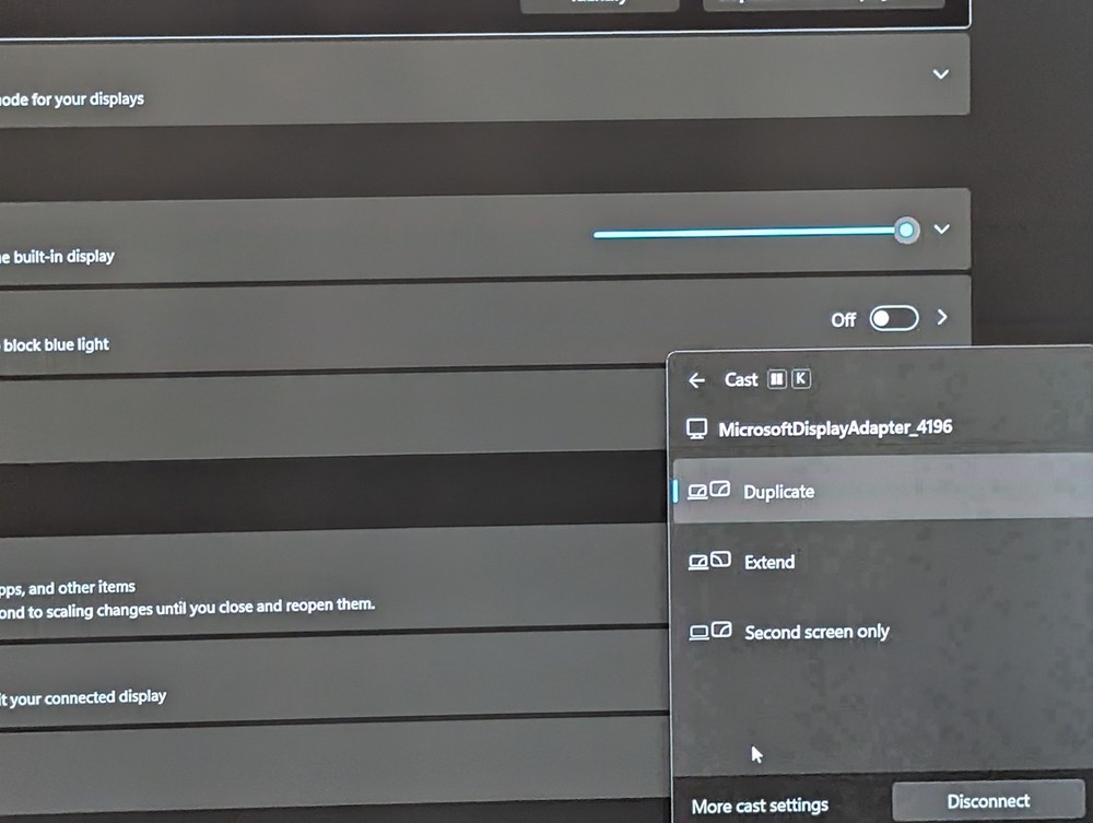 Microsoft 4K Wireless Display Adapter Model 1942 Tested & Working