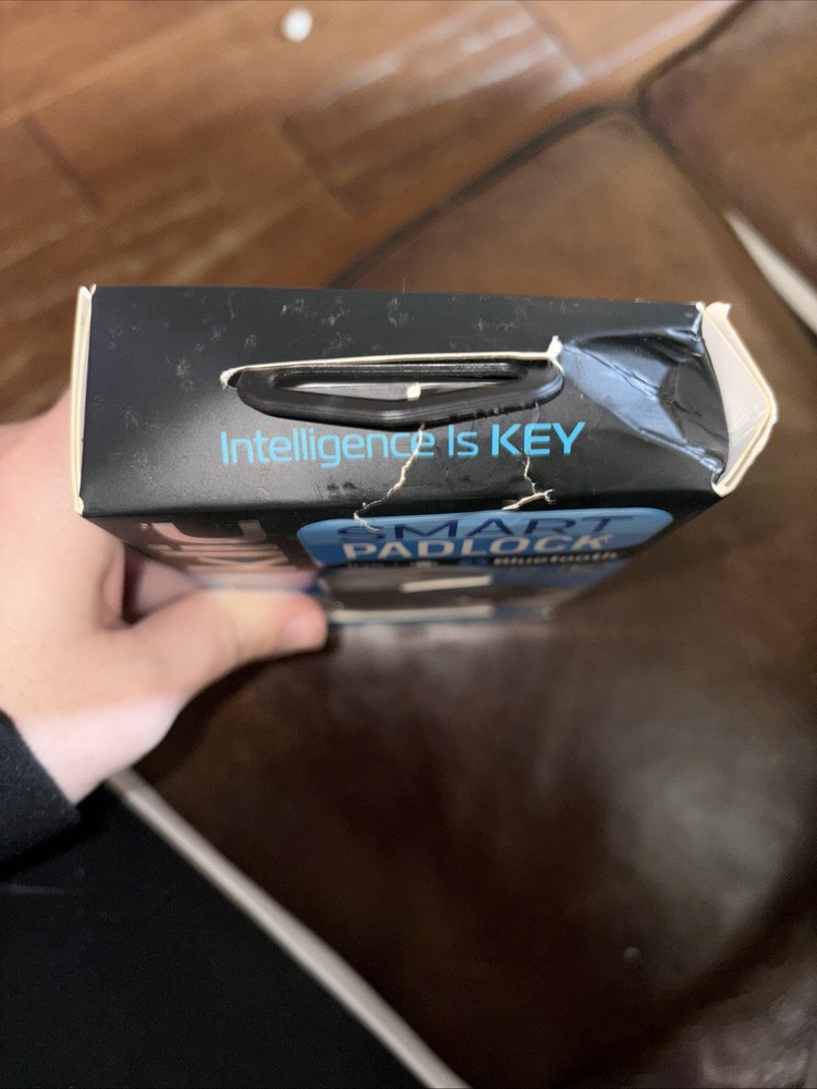 Keyless Padlock Bluetooth Enabled Micro USB (read Description)￼