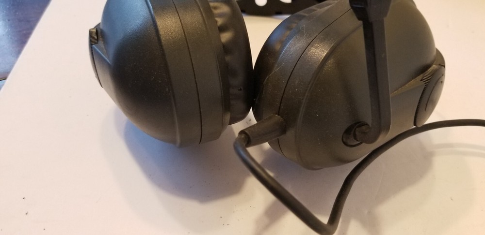 TELEX ProAir 2000E Aviation Headset with Microphone.