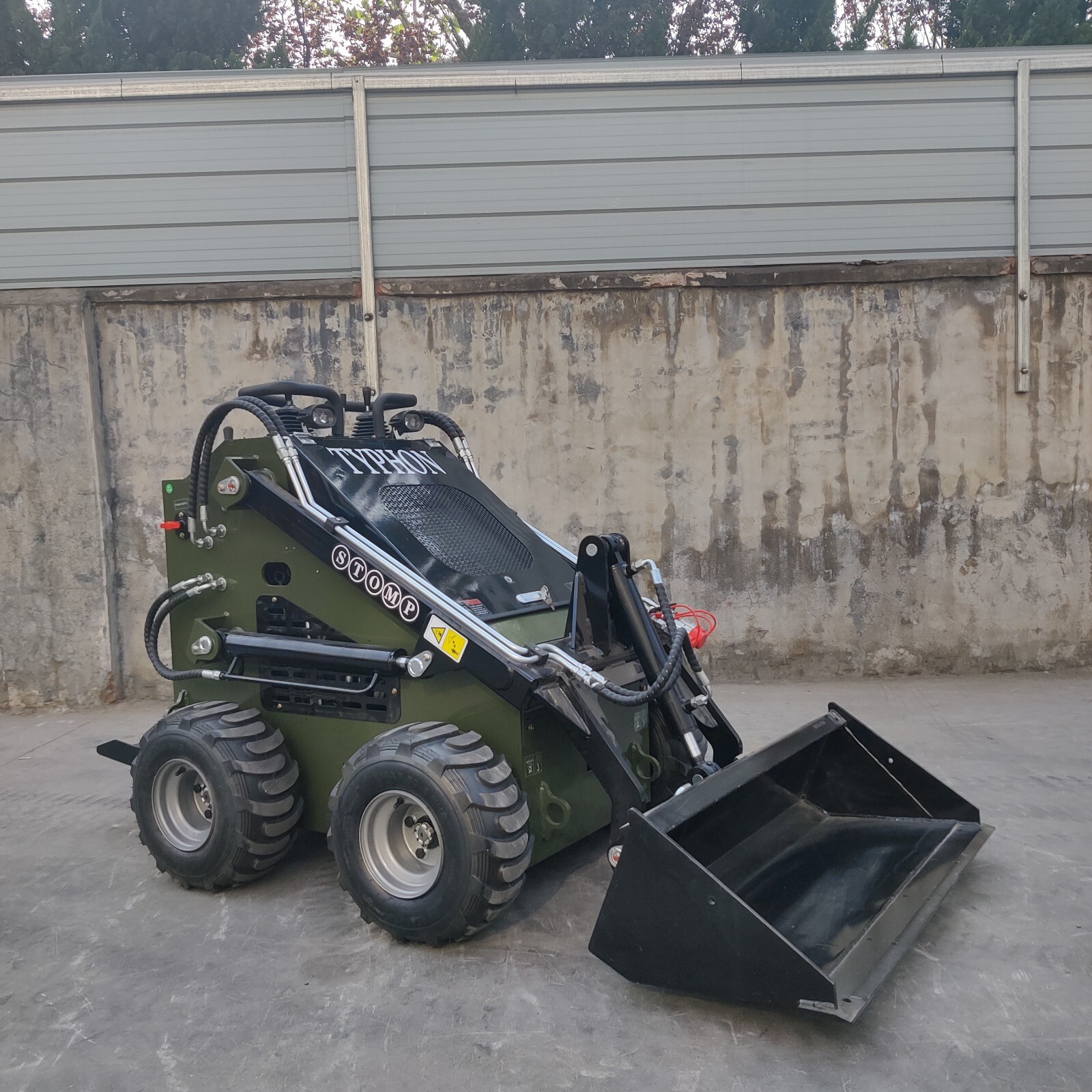 Honda 22.1 HP Mini Skid Steer Loader Wheel, New, Free Shipping