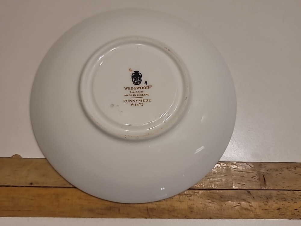 Wedgwood RUNNYMEDE-BLUE 5pc Place Setting(s)Multiple Sets Available