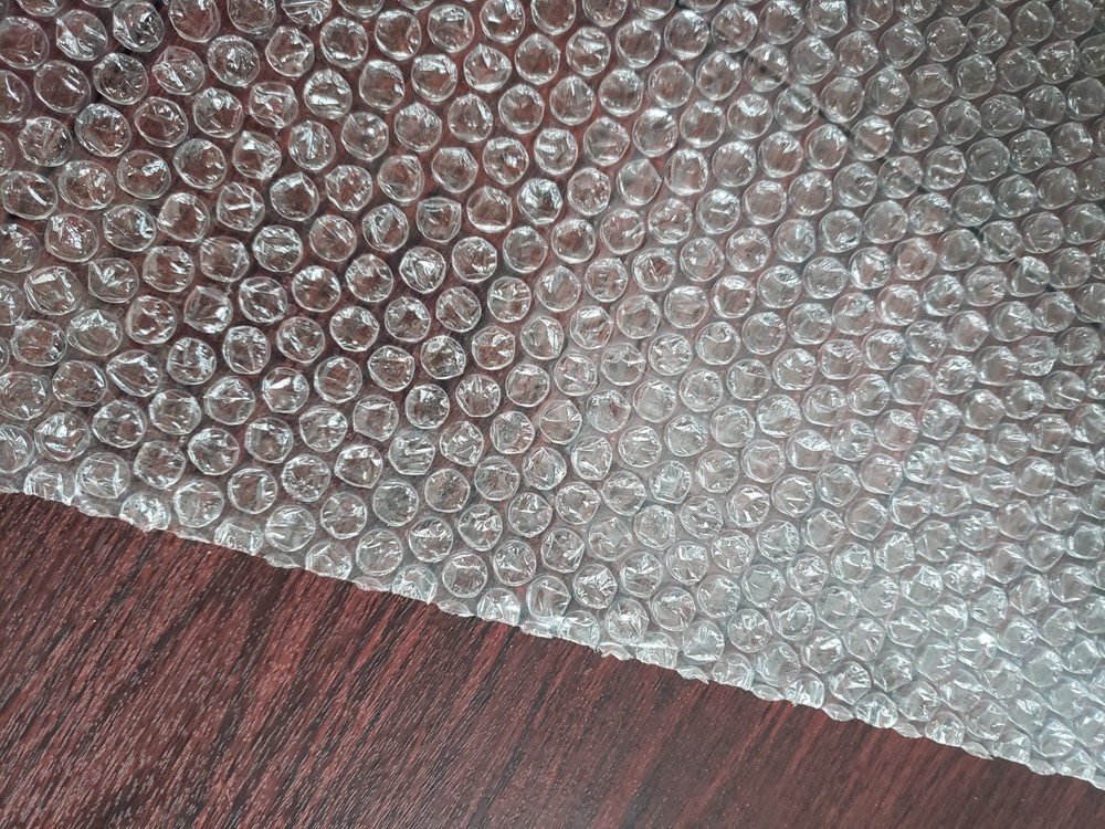 Small Bubble Wrap Roll – Small Bubbles – 12" x 18" measurements