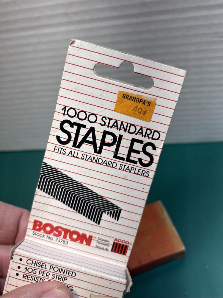 Various Brands VINTAGE STAPLES Different Sizes Open 6 Boxes