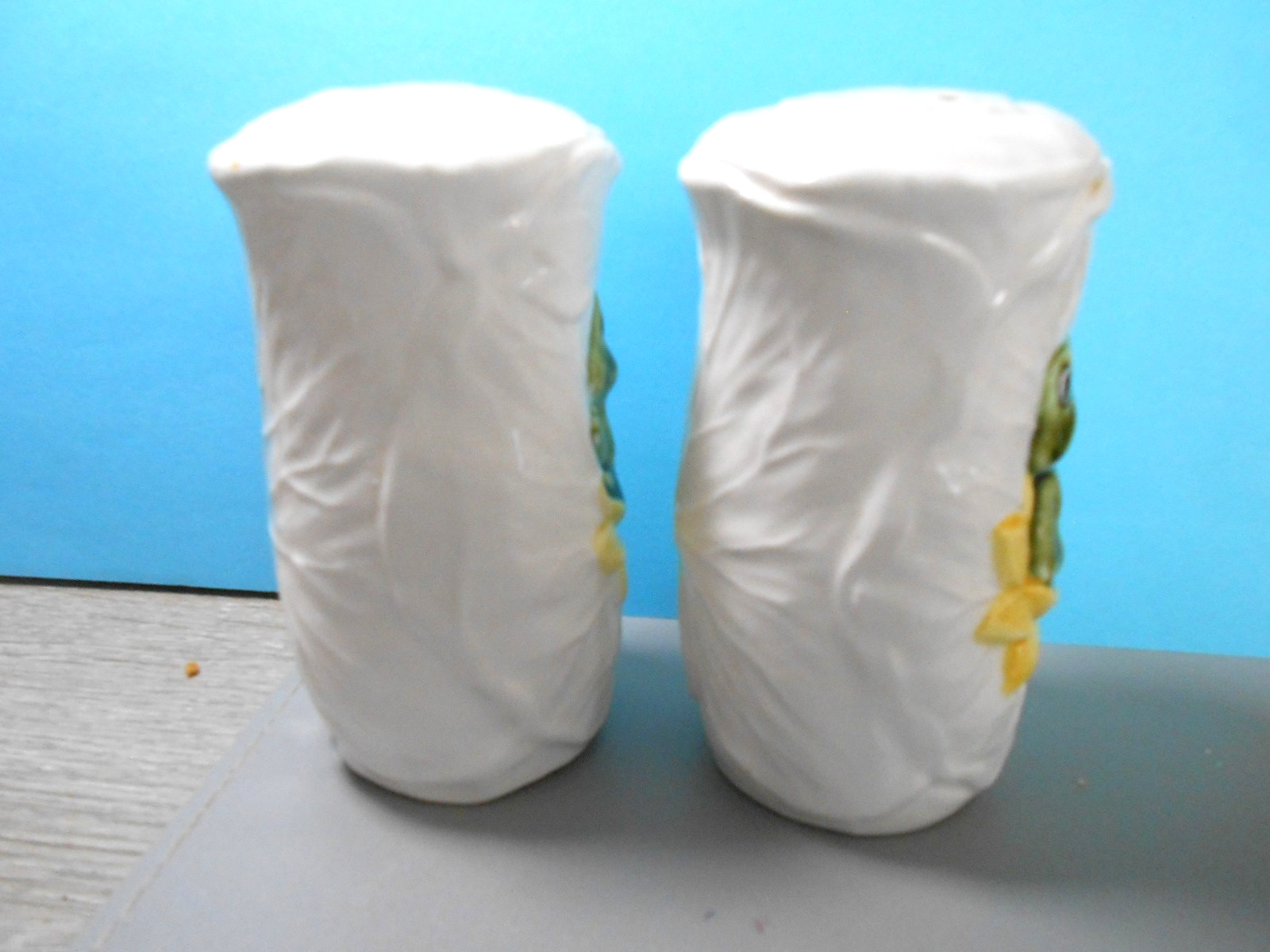 1976 Sears Roebuck Neil The Frog Oversized Ceramic Salt & Pepper Shakers Japan