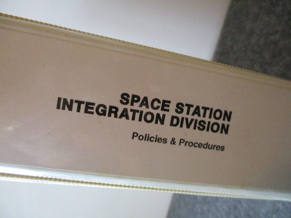 NASA GRUMMAN SPACE SHUTTLE SPACE STATION INTEGRATION DIVISION OPERATING POLICY
