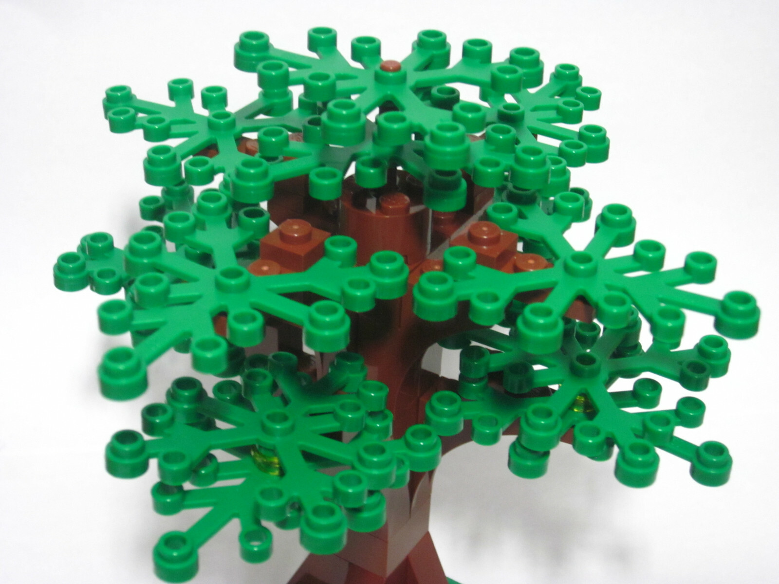 Custom forest tree with 14 green leaves, all new parts, FREE U.S. Shipping!