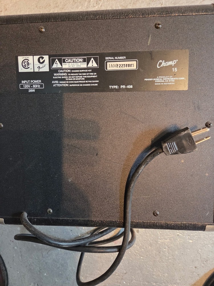 Fender Champ 15 Amp Model PR-505