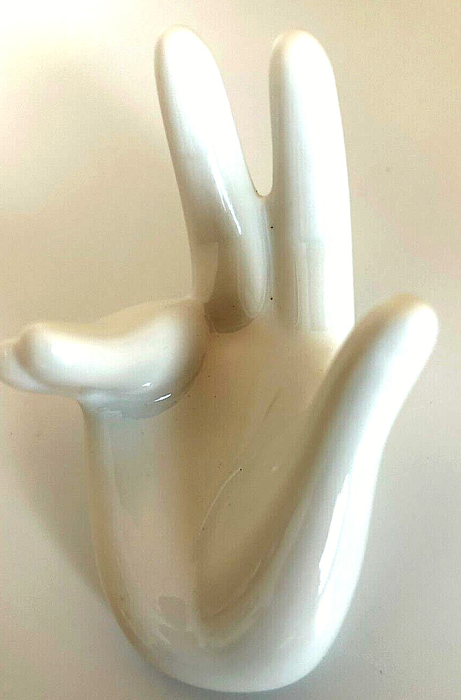 CHOPSTICK HOLDER CERAMIC  3.5" Wt. (20124)